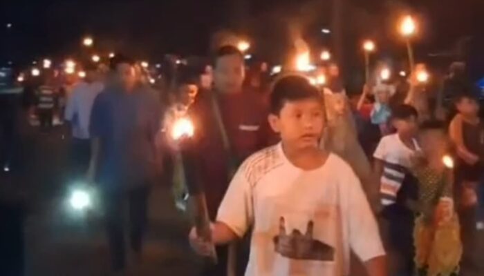 Cahaya Obor Penyintas Banjir Tetap Menyala Sambut Ramadhan di Sekumur