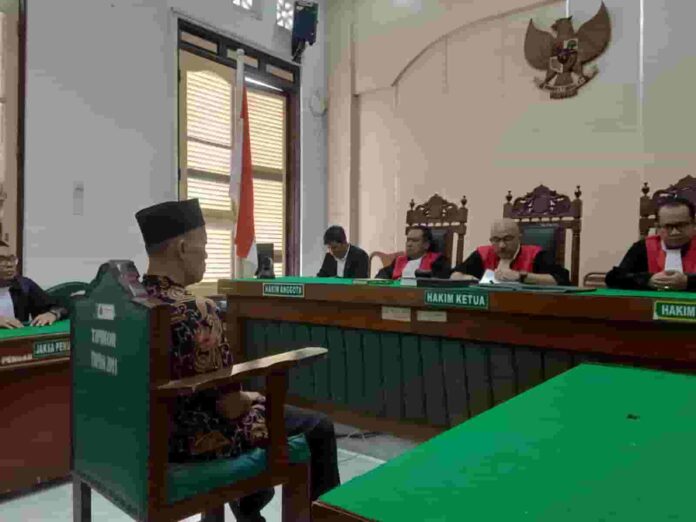 Hakim PN Medan Vonis Mantan Kepala SMKN 1 Pancur Batu 17 Bulan Penjara dalam Kasus Korupsi BOS dan SPP