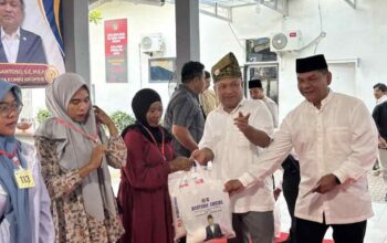 Wakil Ketua Komisi XIII DPR RI Sugiat Santoso Salurkan 50 Paket Sembako di Lapas Labuhan Ruku, Perkuat Kepedulian Ramadhan