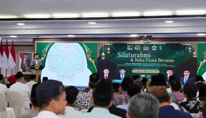 Menteri ATR/BPN Ingatkan Prinsip Keadilan bagi Pemimpin Saat Buka Puasa Bersama Ketua Komisi II DPR RI di Semarang