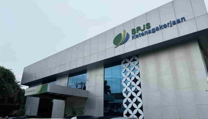 BPJS Ketenagakerjaan Salurkan Manfaat JKM dan Beasiswa kepada 16 Ahli Waris PPPK Paruh Waktu