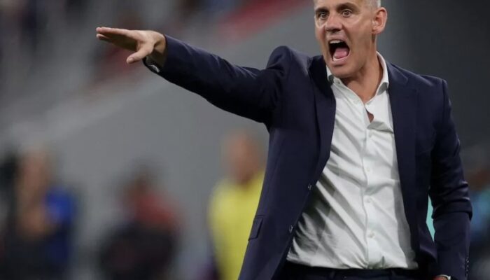 Pelatih Timnas Indonesia John Herdman Puji Jersey Baru Garuda Bermotif Batik