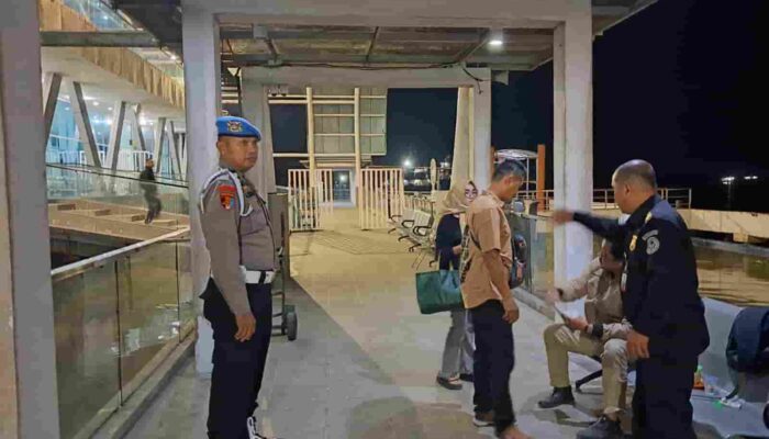 Pastikan Keamanan Penumpang, Polsek Teluk Nibung Kawal Keberangkatan Kapal