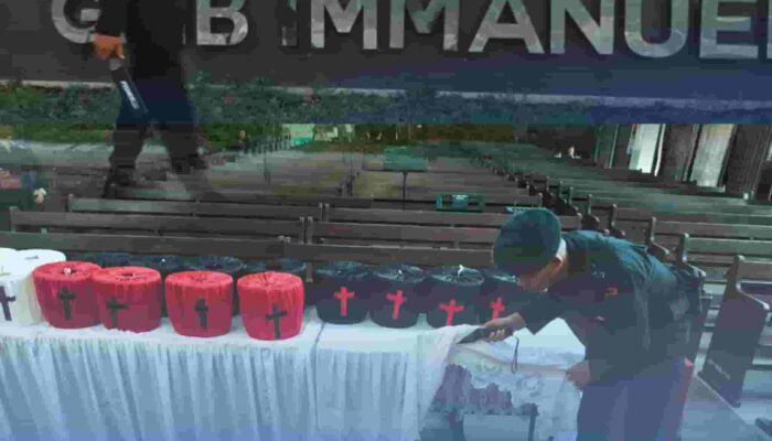 Pastikan Ibadah Aman, Tim Gegana Sterilisasi Gereja Prioritas di Wilayah Medan