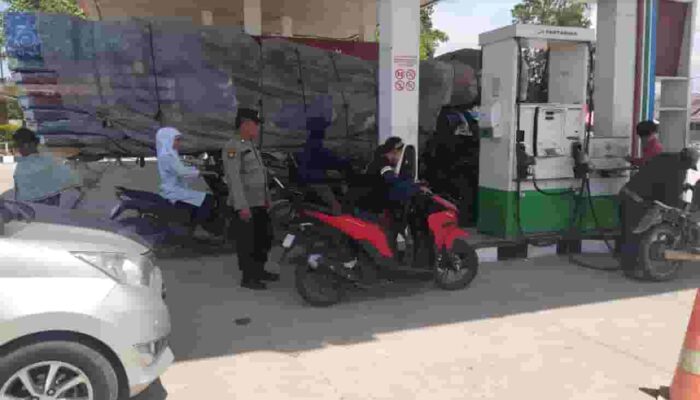 Cegah Kelangkaan BBM, Polsek Datuk Bandar Pantau Langsung SPBU Batu 7