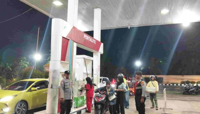 Cegah Penimbunan BBM, Personel Polres Tanjung Balai Jaga Ketat SPBU Sijambi