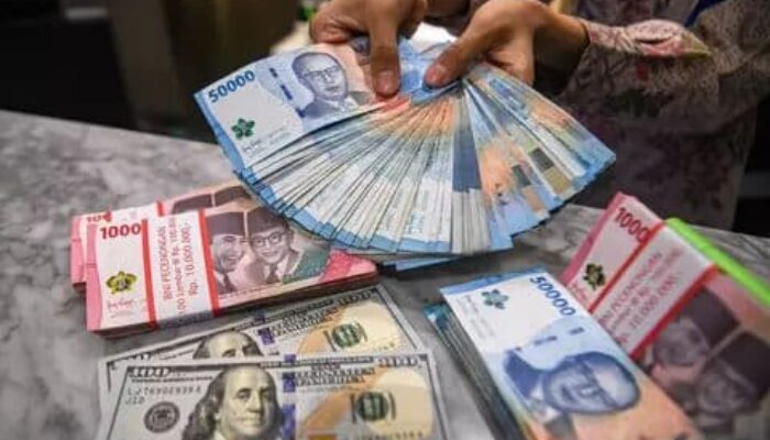 Rupiah Melemah ke Rp17.043 per Dolar AS, Dipicu Sentimen Global