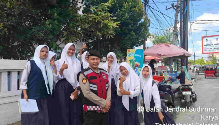 Cegah Tawuran, Personel Sat Samapta Polres Tanjung Balai Sambangi Pelajar SMPN 1
