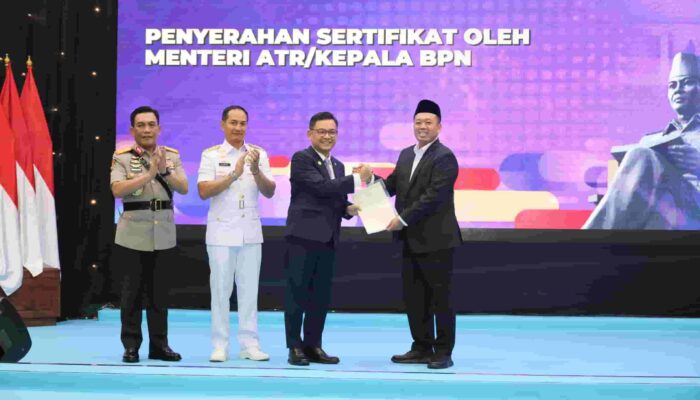 Menteri Nusron Serahkan Sertipikat Hak Pakai untuk Lemhannas RI, Perkuat Kepastian Hukum Aset Negara