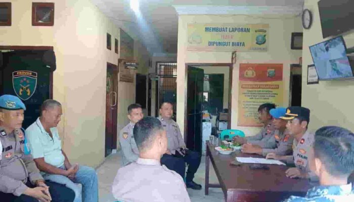 Tingkatkan Kedisiplinan, Kabag SDM dan Kasi Propam Polres Tanjungbalai Sidak Polsek Sei Tualang Raso