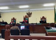 Sidang PKDRT Sherly Memanas, Ayah Terdakwa Tepuk Dada Tahan Kesedihan Dua Anaknya Babak Belur
