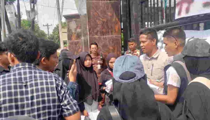 SEMARAK Demo di Kejati Sumut, Desak Pemeriksaan Wali Kota Pematangsiantar