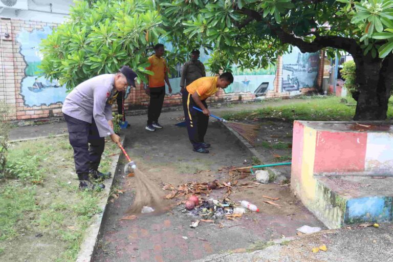 Sambut Hari Bhayangkara ke-80, Polres Tanjung Gelar Aksi Bersih-Bersih ‘Gerakan Indonesia Asri’