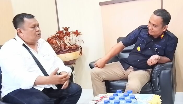 Karutan Tanjung Pura Fransisco Pandia Terima Kunjungan Wartawan: “Bagi Saya, Semua Setara Tanpa Memandang Status Sosial”