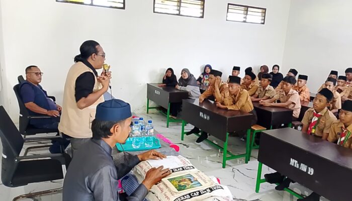 KSJ Binaan H. Ikhwan Lubis Jalankan Program Serba 1000, Ajak Pelajar Gemar Bersedekah