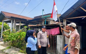 Sambut HUT RI ke-81, Polsek Datuk Bandar Ajak Warga Kibarkan Bendera Merah Putih