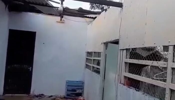 Ponpes Al-Abrary Rusak Parah Diterjang Angin Kencang, 15 Santriwati Diungsikan