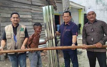 Pembina KSJ Ikhwan Lubis Letakkan Batu Pertama Rumah Warga Korban Puting Beliung