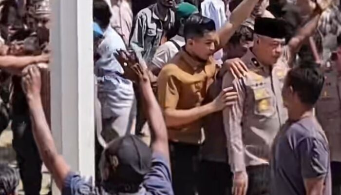 Wakapolda Aceh Diusir Massa Saat Peringatan Hari Damai Aceh, Kericuhan Pecah di Masjid Raya Baiturrahman