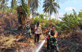 Kodam XIX/Tuanku Tambusai Kejar Pendinginan Karhutla di Bengkalis dan Meranti