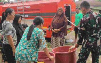 Kodim 0212/Tapsel Salurkan Air Bersih untuk Warga Terdampak Kekeringan