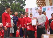 Penry Nababan Terima Penghargaan PMI, 25 Kali Donor Darah Jadi Bukti Aksi Kemanusiaan