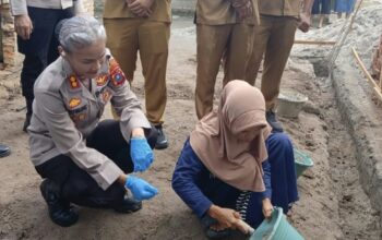 Wujud Nyata “Polisi Bersama Masyarakat”, Polres Sergai Bedah Rumah Bilal Mayat di Perbaungan