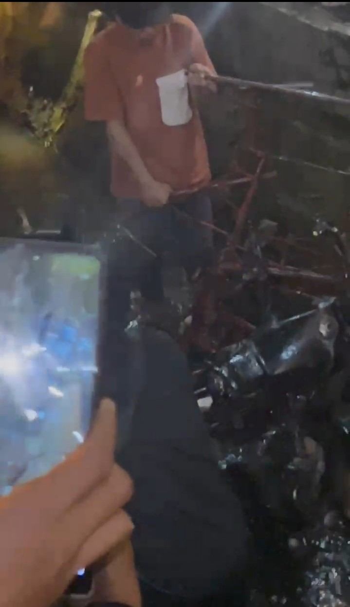 Mercedes Putih Tabrak Lapak Mie Balap di Depan RS Haji Medan, Satu Orang Meninggal Dunia